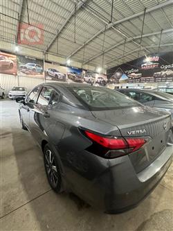 نيسان فيرسا